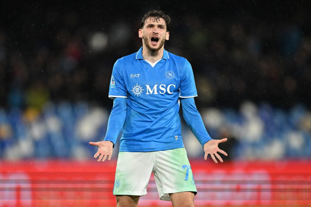 NAPLES, ITALY - DECEMBER 08: Khvicha Kvaratskhelia of Napoli shows his disappointment during the Serie A match between Napoli and SS Lazio at Stadio Diego Armando Maradona on December 08, 2024 in Naples, Italy. (Photo by Francesco Pecoraro/Getty Images)