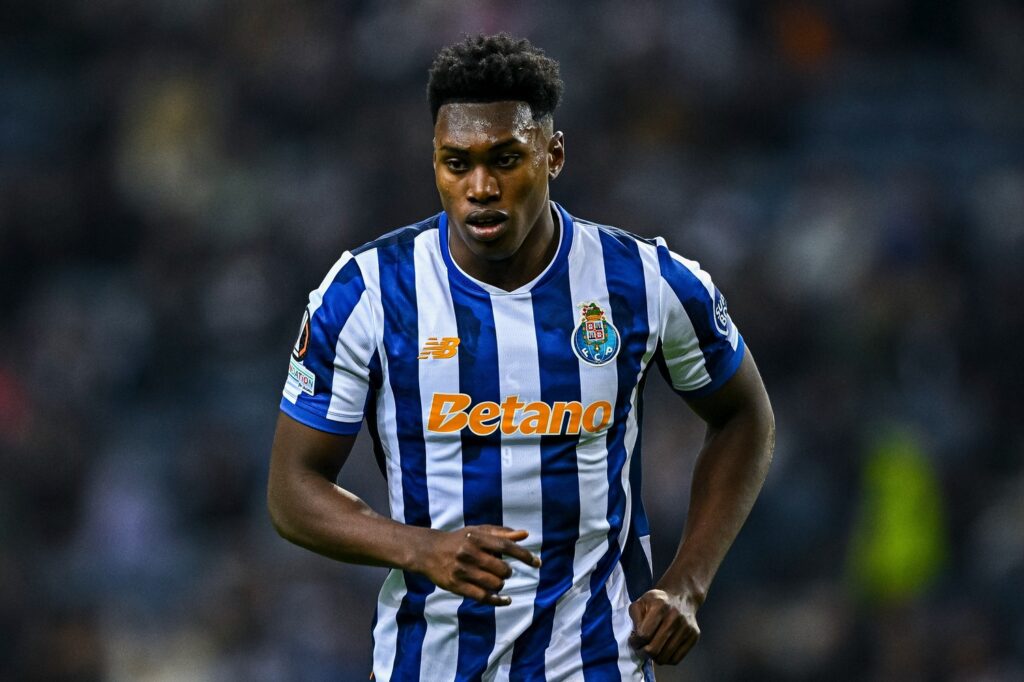 Samu Aghehowa to Aston Villa