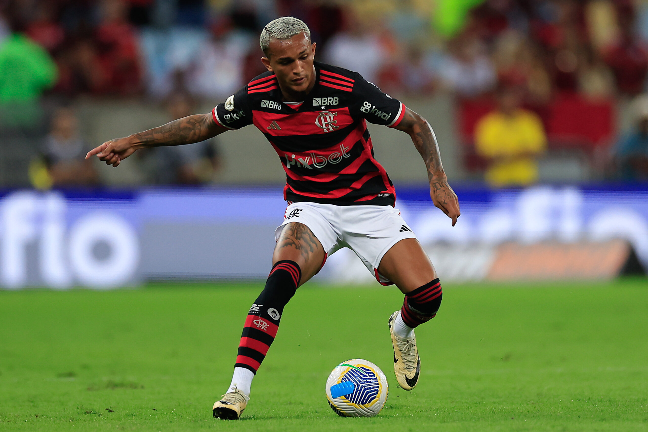 Manchester United target Wesley in action for Flamengo