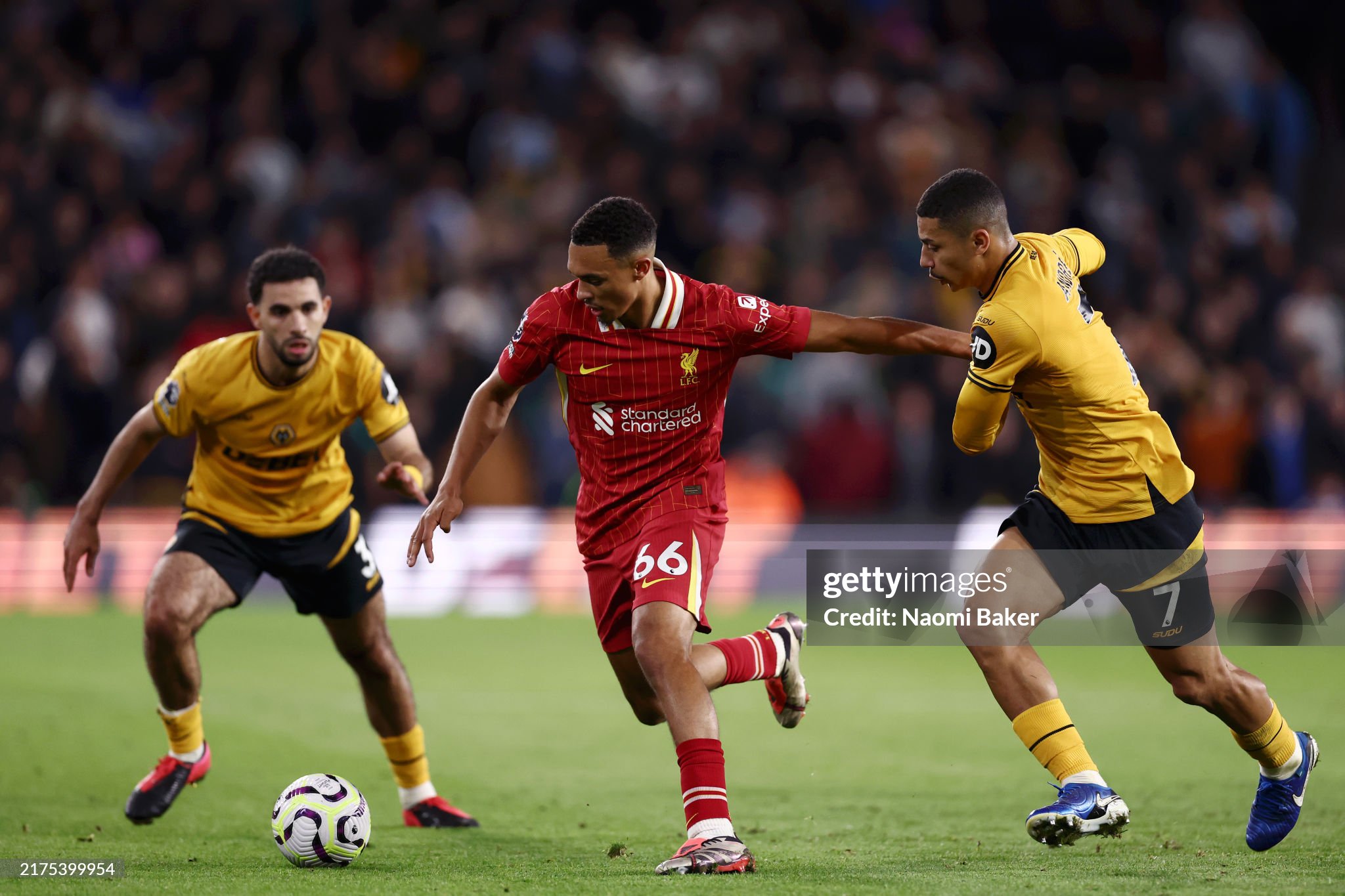 Liverpool right-back Alexander-Arnold in action against Wolves