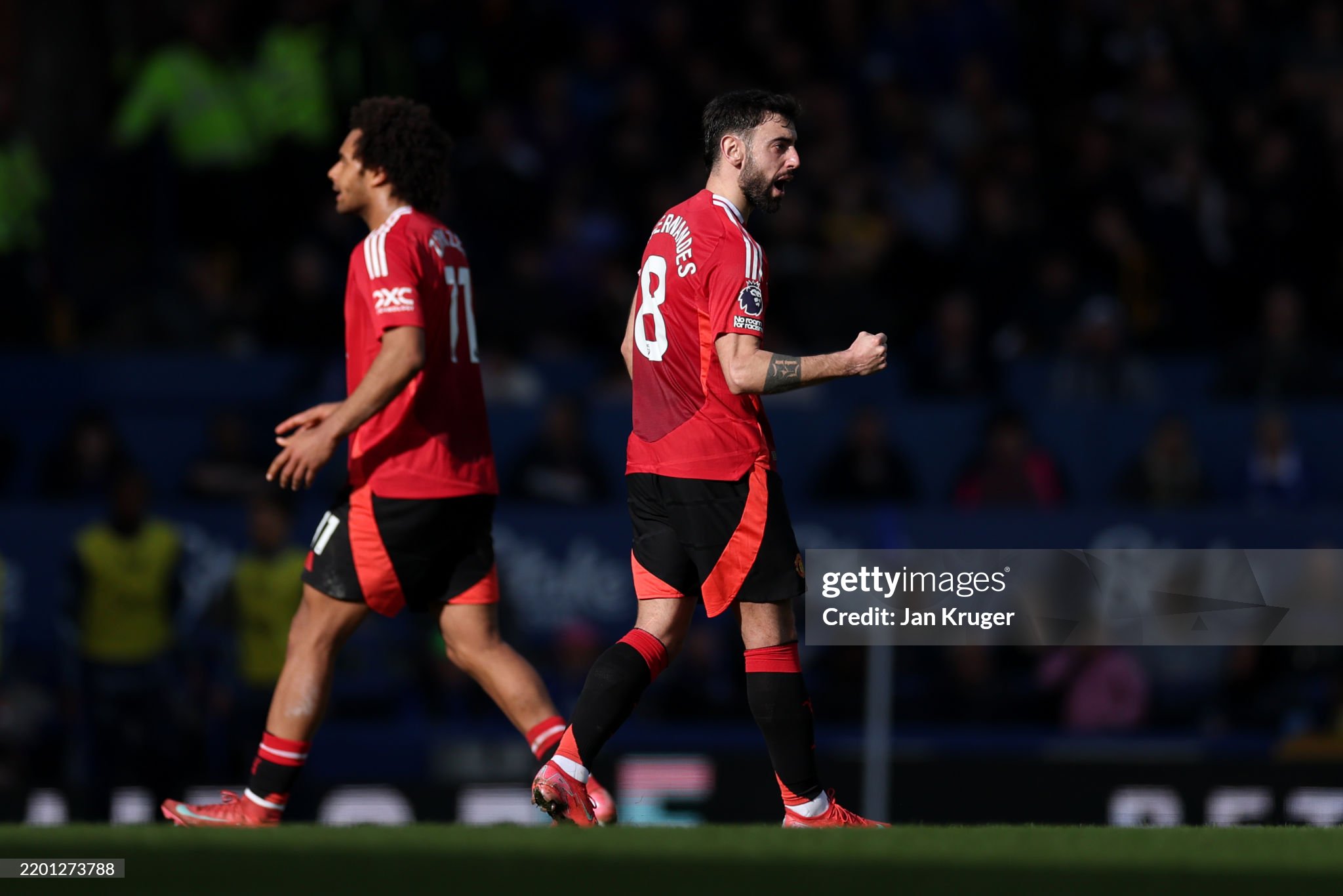 Manchester United skipper Bruno Fernandes celebrates his goal