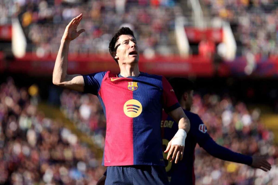 fc-barcelona-v-girona-fc-la-liga-ea-sports (1) Robert Lewandowski of FC Barcelona