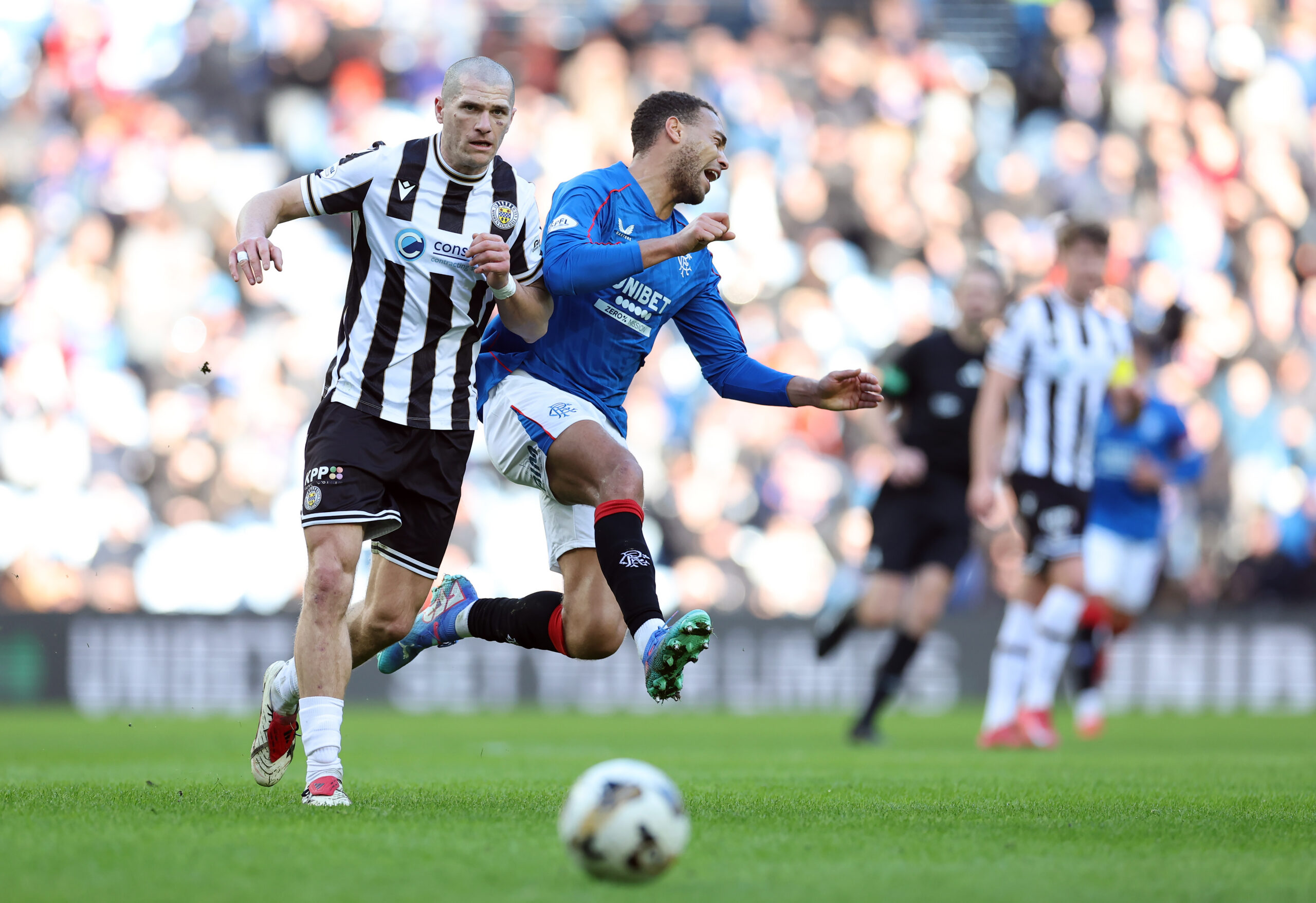 Rangers striker Dessers in action against St Mirren