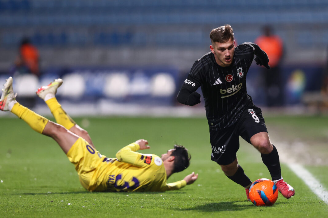 Eyupspor v Besiktas - Turkish Super League Leeds United