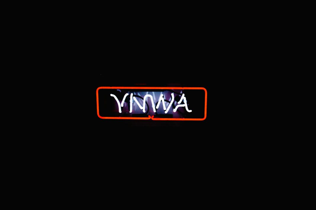 korng-sok-qMiLBGg0l0U-unsplash Liverpool YNWA