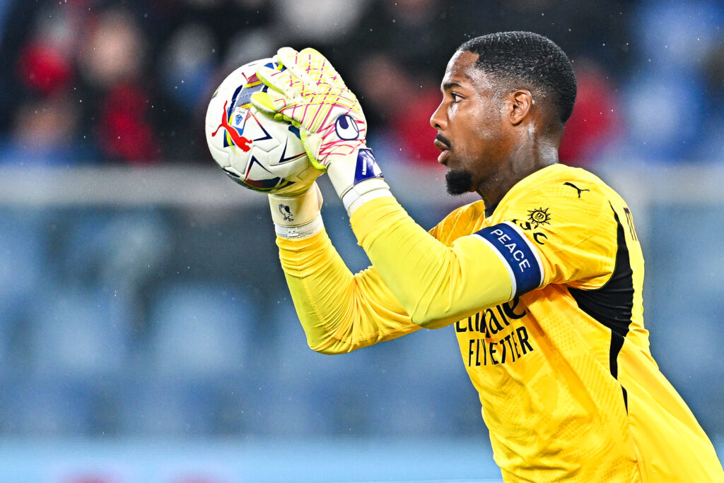 Mike Maignan Wants To Move To Chelsea