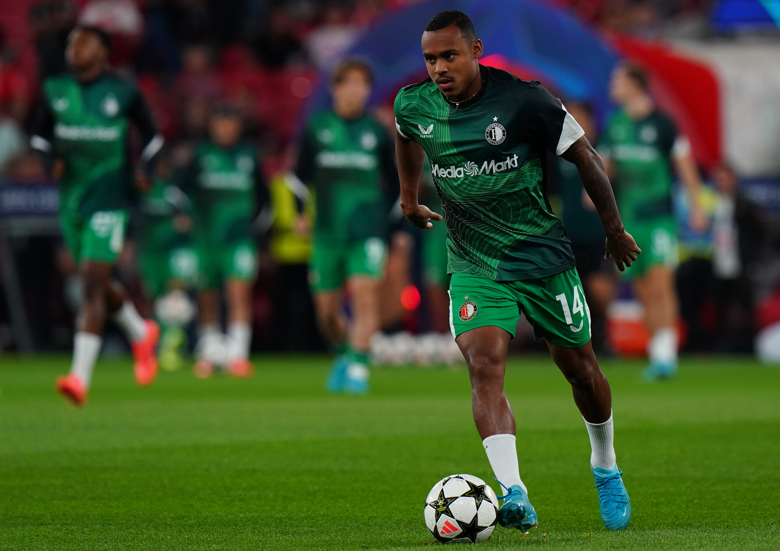 Aston Villa target Paixao warming up for Feyenoord