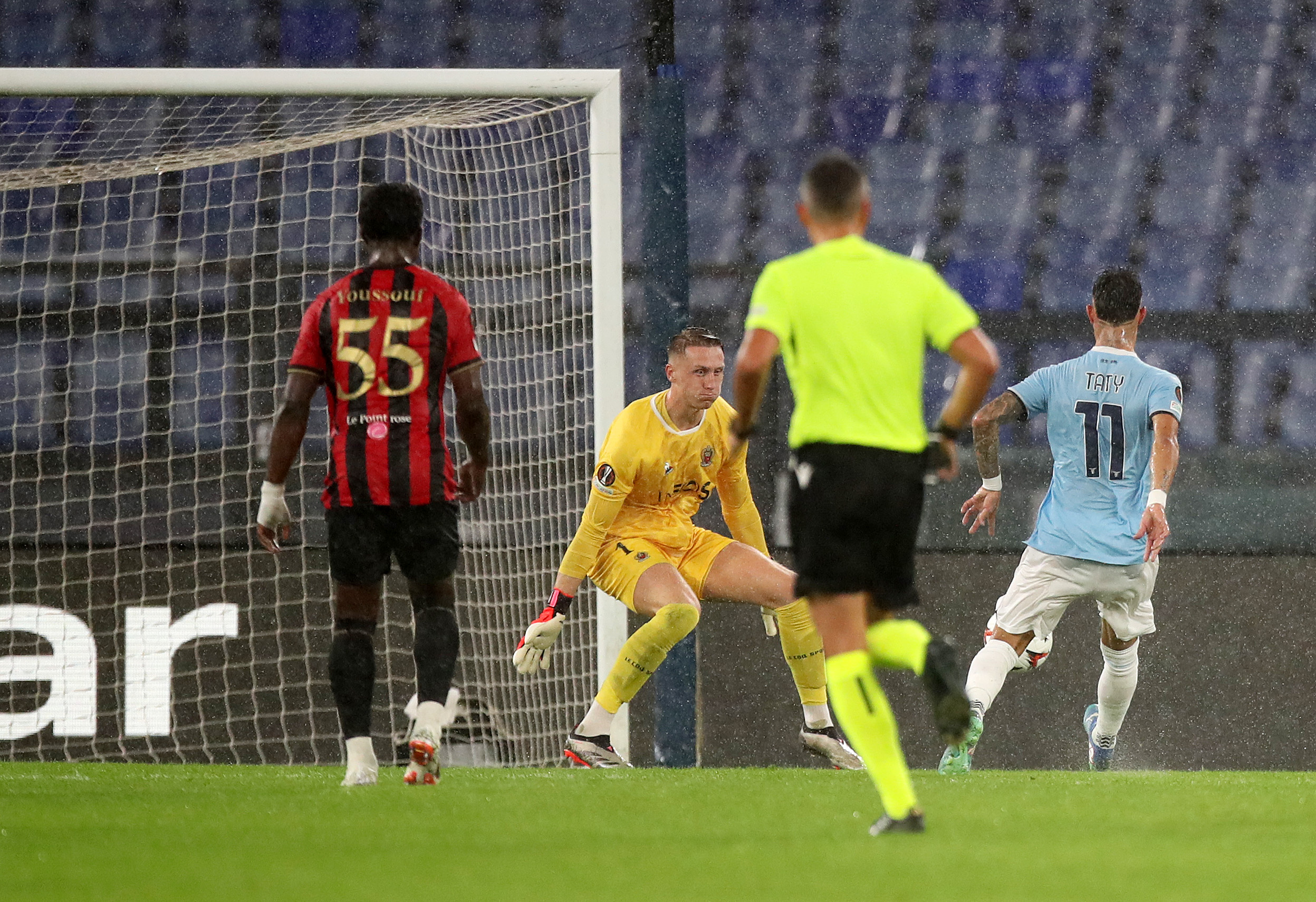 Sunderland target Bulka in action for Nice