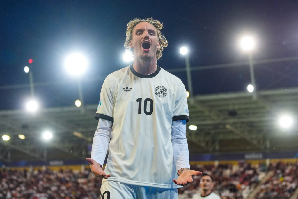 According to French journalist Sebastien Vidal, Everton have set their sights on Nick Woltemade in the summer.