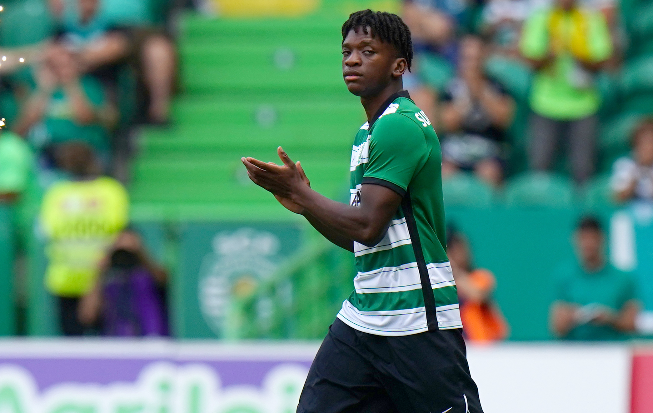 Celtic target Flavio Nazinho in action for Sporting CP