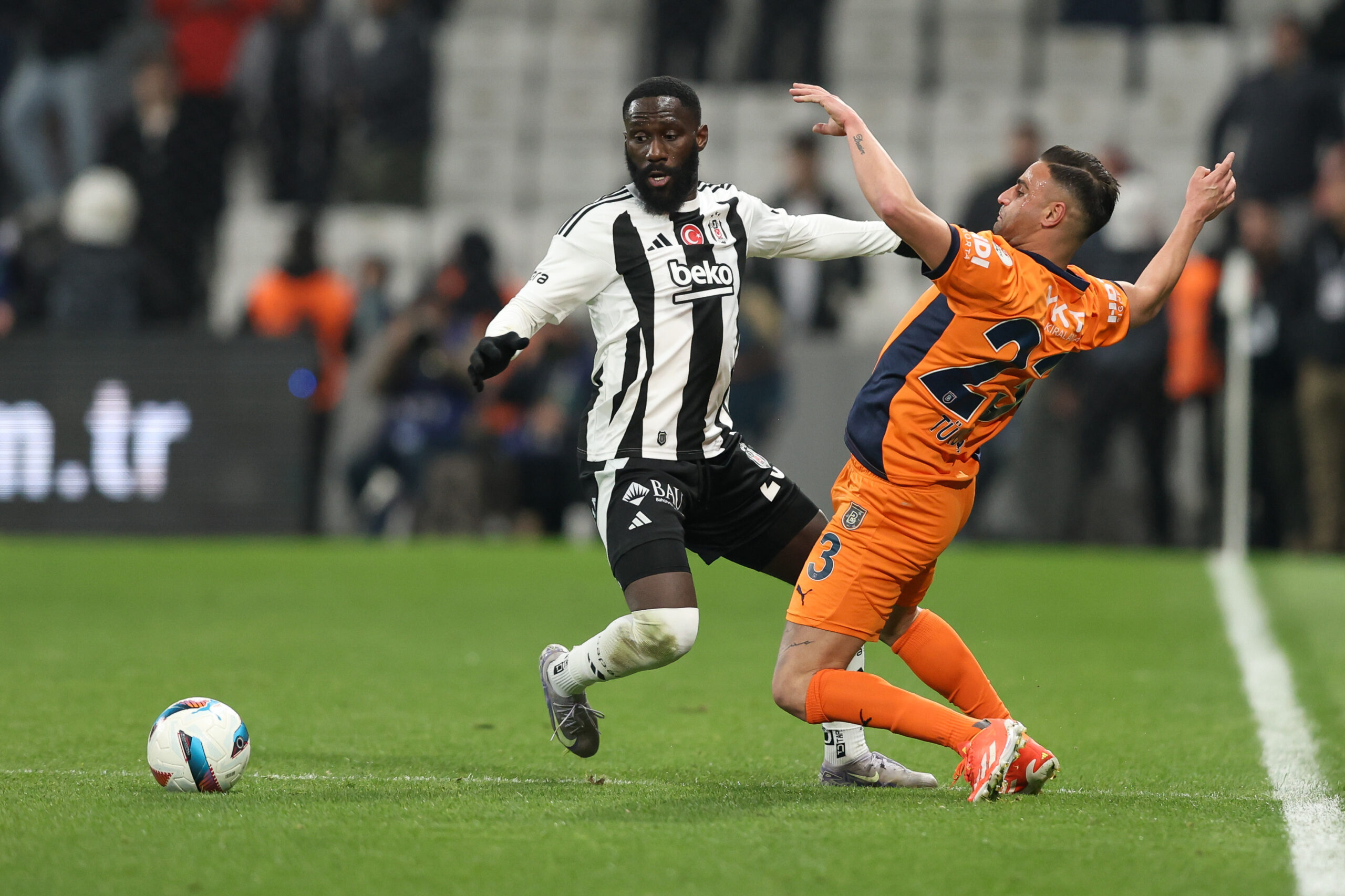Sunderland target Masuaku in action for Besiktas
