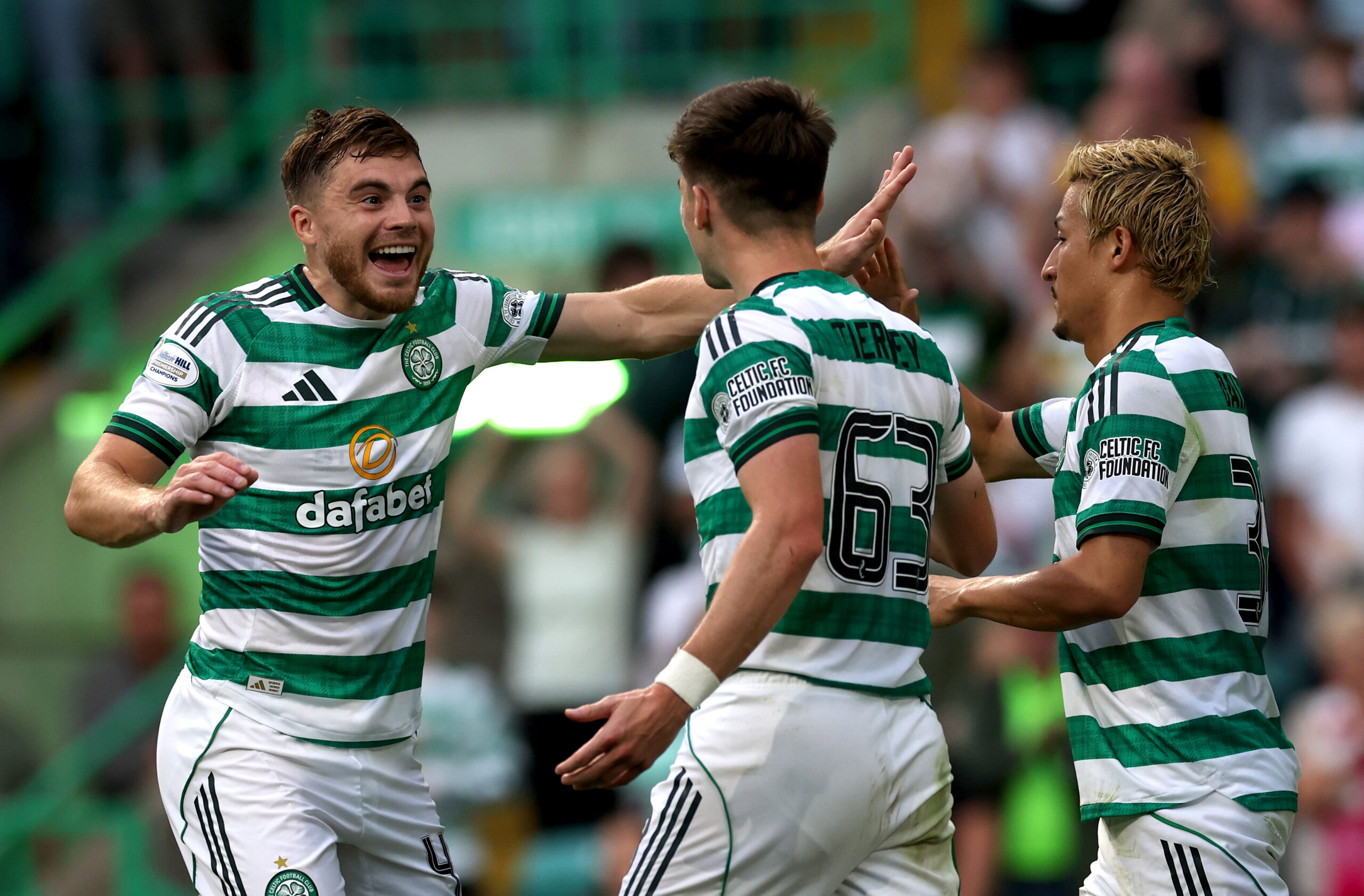 Celtic winger Maeda celebrates his goal with teammates