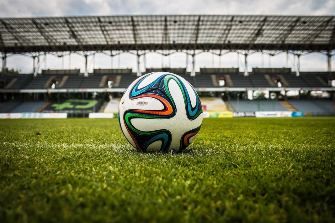 soccer-488700 football in a stadium