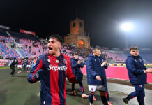 Aston Villa Ready To Battle Chelsea For €50m Serie A Forward: The Right Tactical Fit For Unai Emery? Bologna striker Santiago Castro in action on the pitch, a transfer target for Aston Villa and Chelsea.