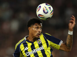 Newcastle United Target €20m Dutch Defender: Is He The Versatile Solution To Fix Howe’s Squad Depth? Jayden Oosterwolde playing for Fenerbahçe amid Newcastle United transfer interest.