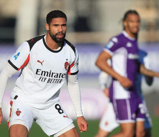 Manchester United Face Competition From Aston Villa For This AC Milan Midfielder: Should Carrick Get Him On Board? Manchester United