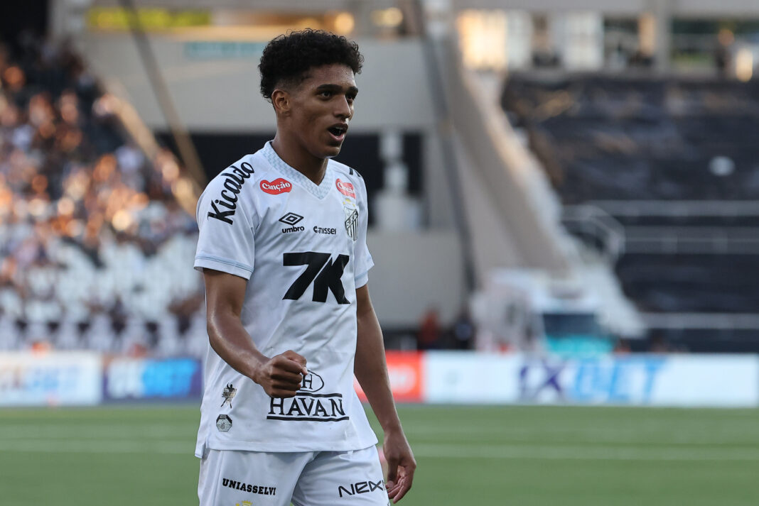 Newcastle United Monitor Santos Defender Souza: Transfer Latest