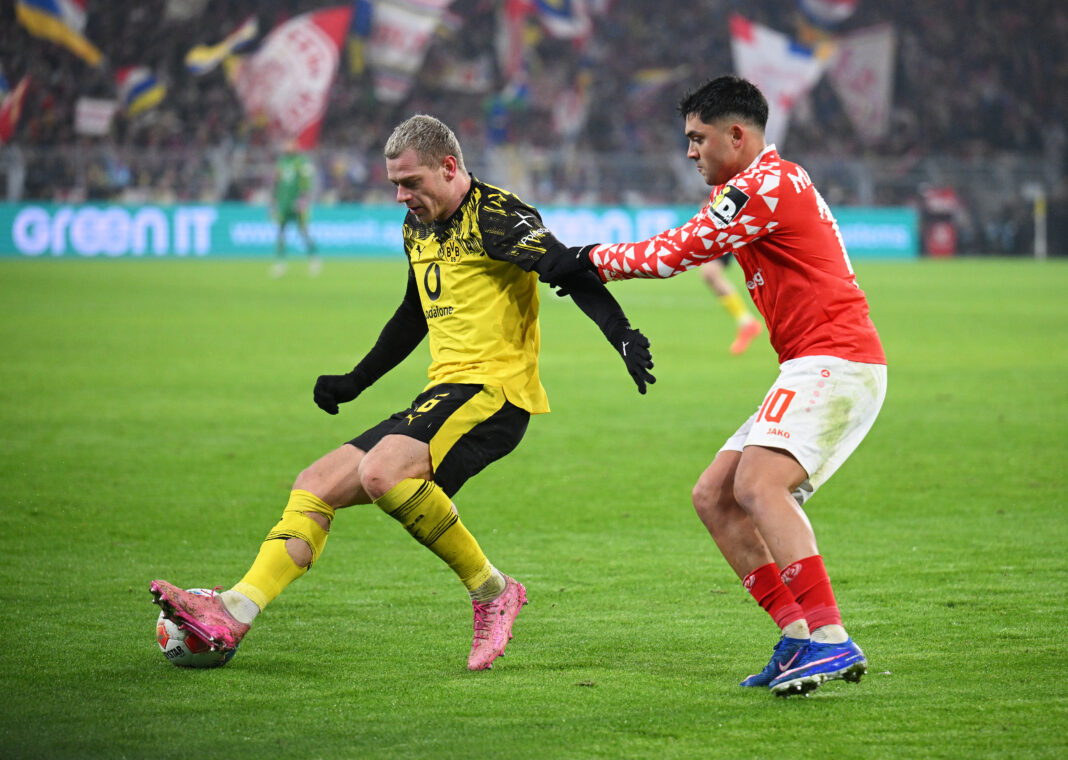 Borussia Dortmund v 1. FSV Mainz 05 - Bundesliga Manchester United