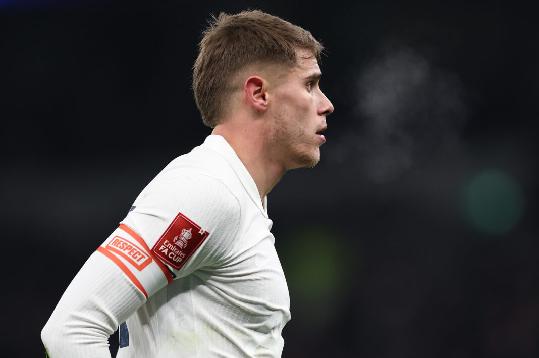 Tottenham Hotspur v Aston Villa - Emirates FA Cup Third Round Manchester United