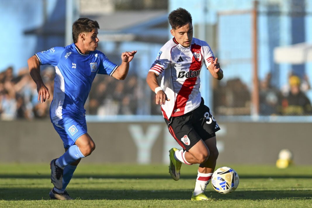Estudiantes Rio Cuarto v River Plate - Torneo Apertura 2026 Manchester City
