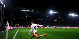 Leeds United Are Facing Tough Competition For This Eredivisie Full-Back: Should Farke Go For Him?