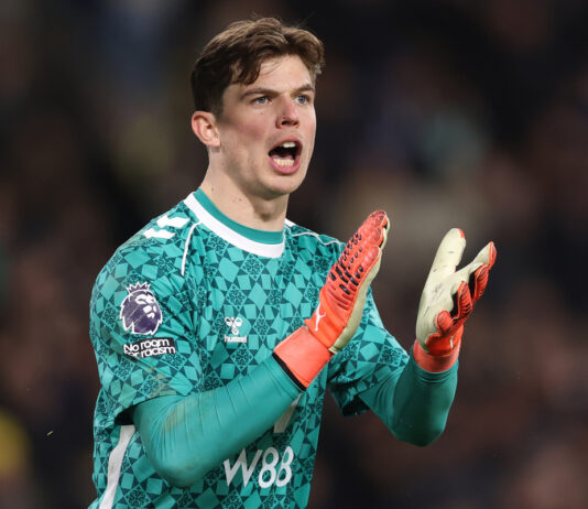 Sunderland Keeper’s Emotional Words After A Night He Won’t Forget: Does His Debut Signal A Genuine Goalkeeping Competition? Melker Ellborg Sunderland