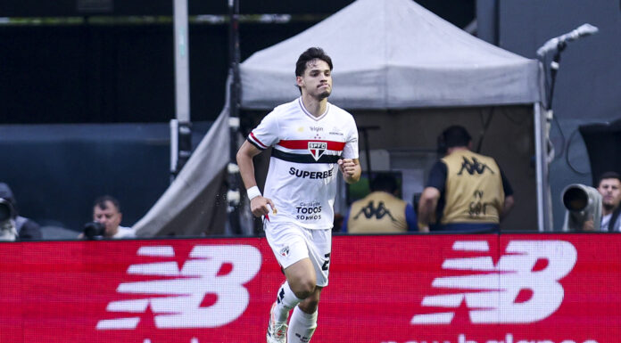 Brighton Lead Race For 24-Year-Old Celtic Target: Does He Suit The Premiership Club? Damián Bobadilla to Celtic?