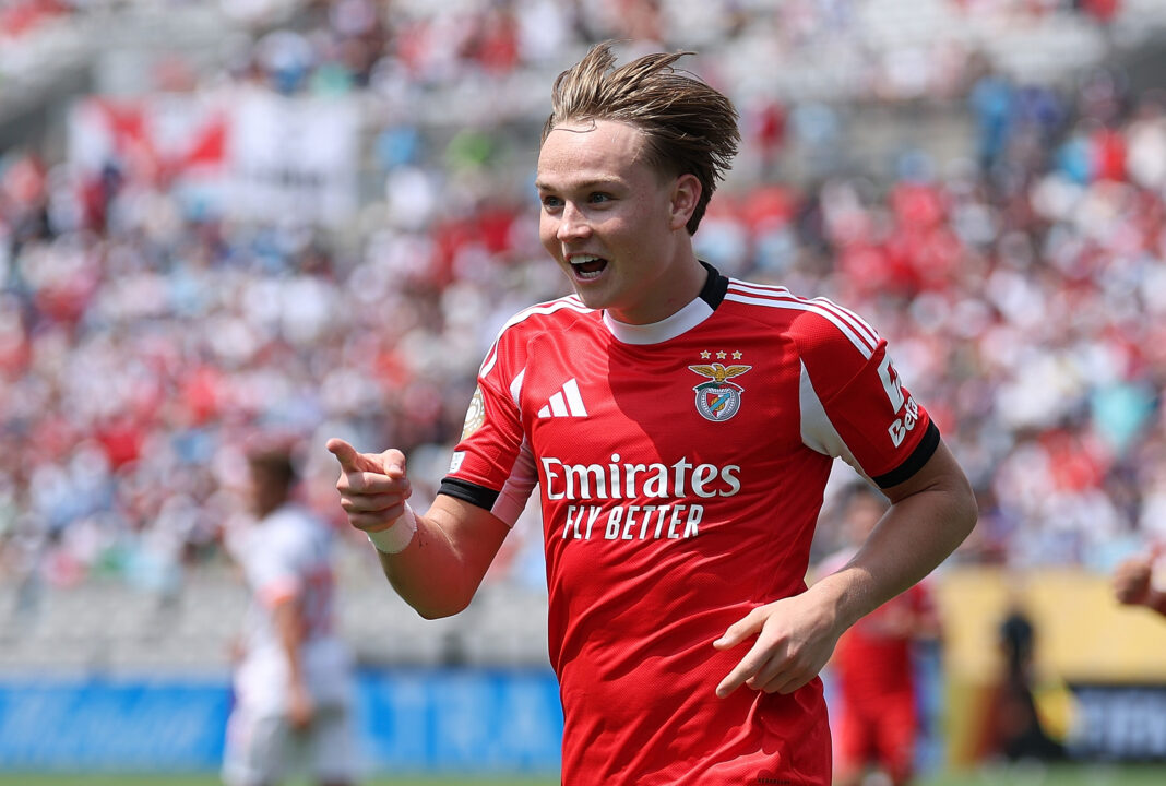 SL Benfica v FC Bayern München: Group C - FIFA Club World Cup 2025 Manchester United