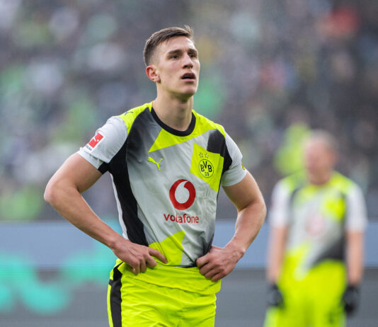 Liverpool Are Facing Stiff Competition For This Borussia Dortmund Defender: Good Choice For Slot? Liverpool