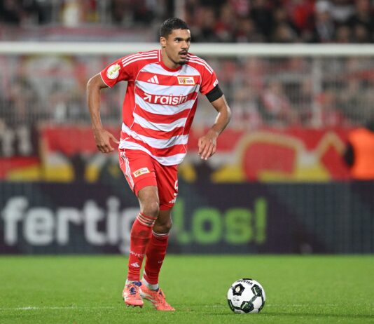 Leeds United Are In The Running To Sign This Bundesliga Defender: Decent Option For Farke? Leeds United