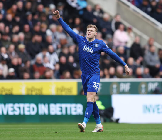 Manchester United Have Held Talks To Sign This Everton Defender: Decent Fit For Carrick? Manchester United