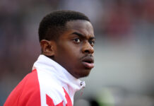 Chelsea Are Trailing Manchester United For This Sunderland Midfielder: What Should The Blues Do? Chelsea