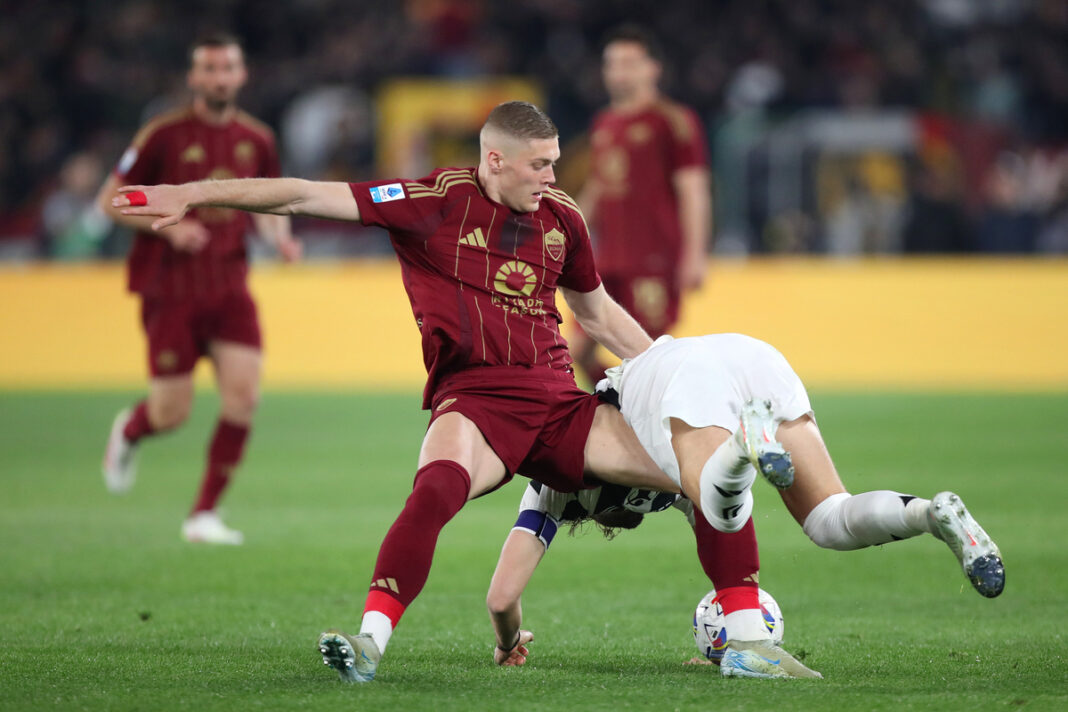 Roma set to part ways with Artem Dovbyk this summer, with Everton among the clubs interested in signing the Ukrainian striker.
