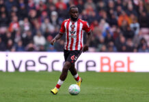 On-Loan Sunderland Full-Back Is On The Radar Of Everton: What Should Le Bris Do? Sunderland