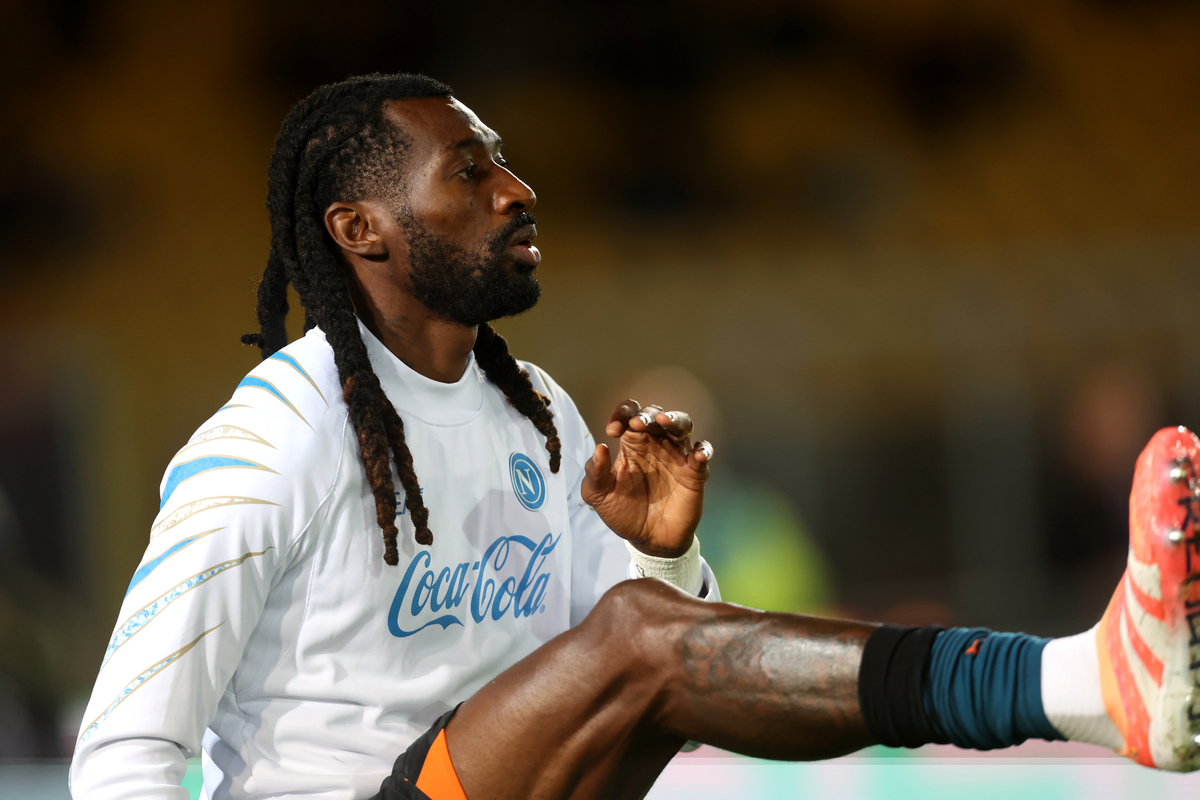 Napoli are open to selling André-Frank Zambo Anguissa this summer, with Besiktas offering €15m and Sunderland holding a long-standing interest in the Cameroon midfielder.